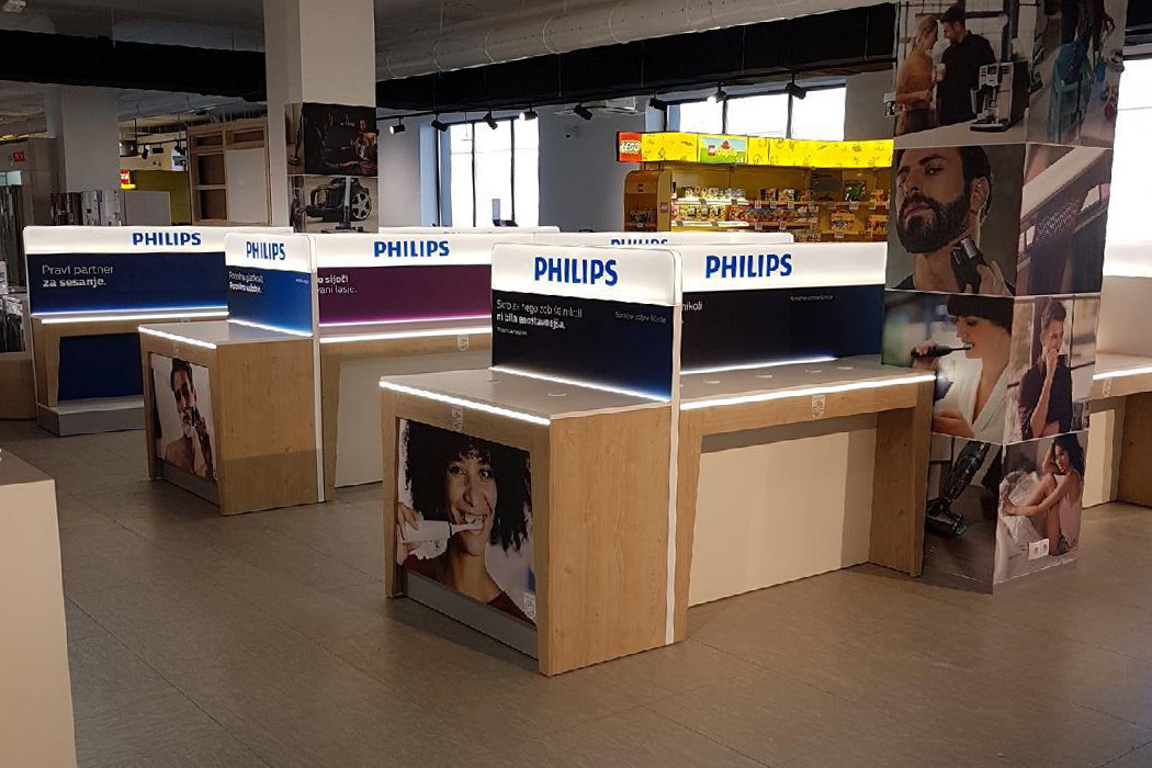 Fotografija izdelanih in zmontiranih stojal fotografija-izdelanega-stojala-Philips-Mimovrste